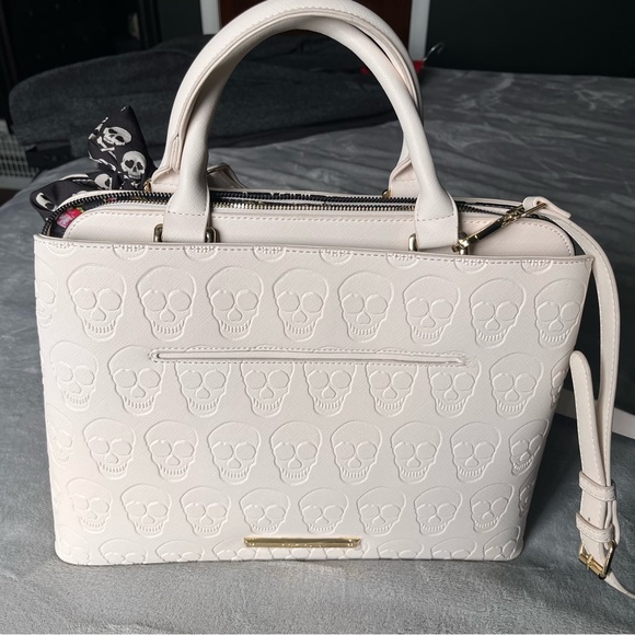 Betsey Johnson Purse - Picture 2 of 8